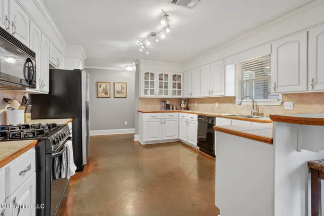 $275,000 | 115 West Elbridge Way, Canton, MS 39046