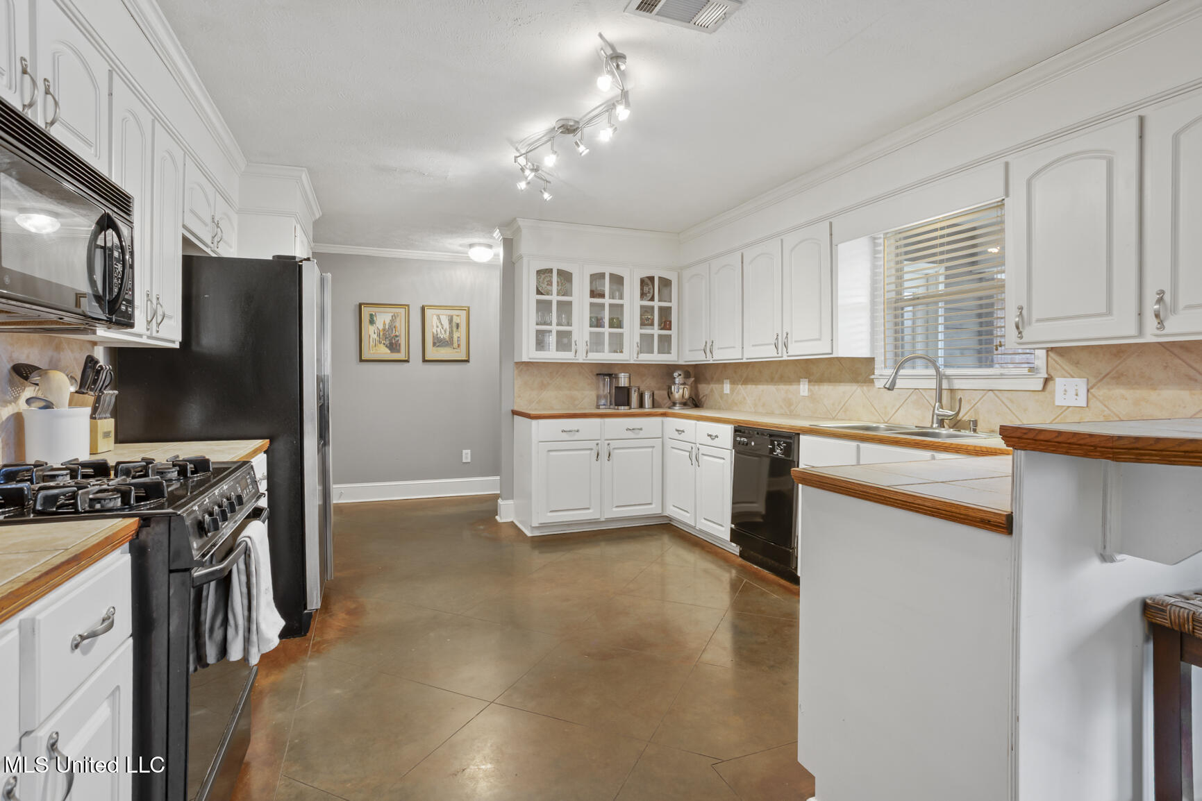 115 West Elbridge Way Canton, MS 39046 - Photo 11 of 25 115 W Elbridge Way-11