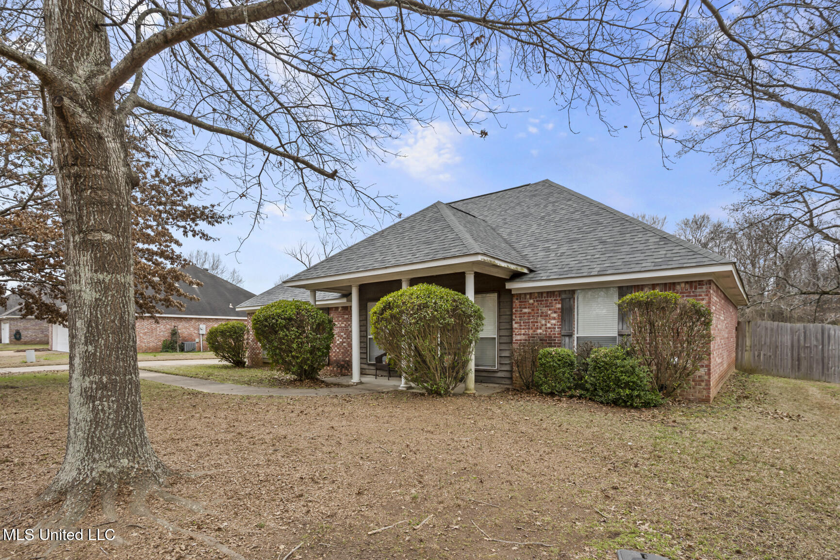 115 West Elbridge Way Canton, MS 39046 - Photo 2 of 25 115 W Elbridge Way-2