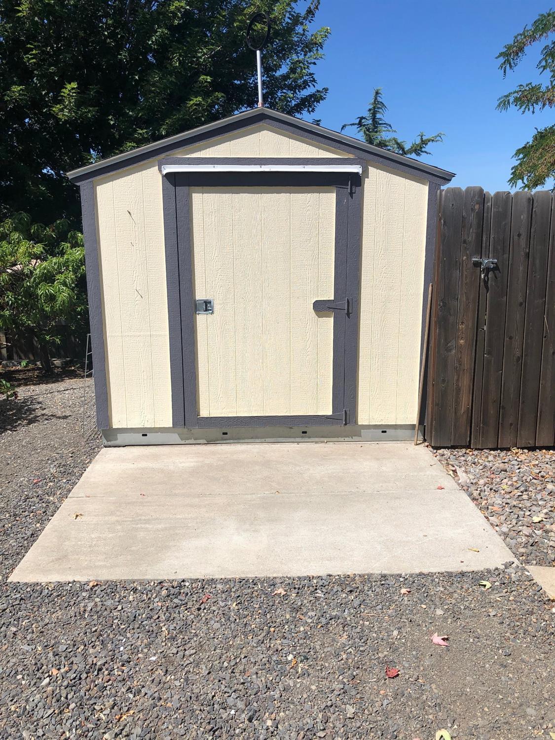 5915 Springcrest Way Klamath Falls, OR 97603 - Photo 18 of 24 Shed