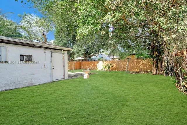 $2,700 | 47 Northwest 49th Street, Unit 1, Miami, FL 33127