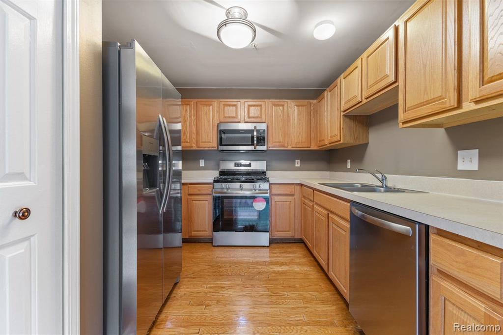 17036 Farmington Road Livonia, MI 48154 - Photo 15 of 38