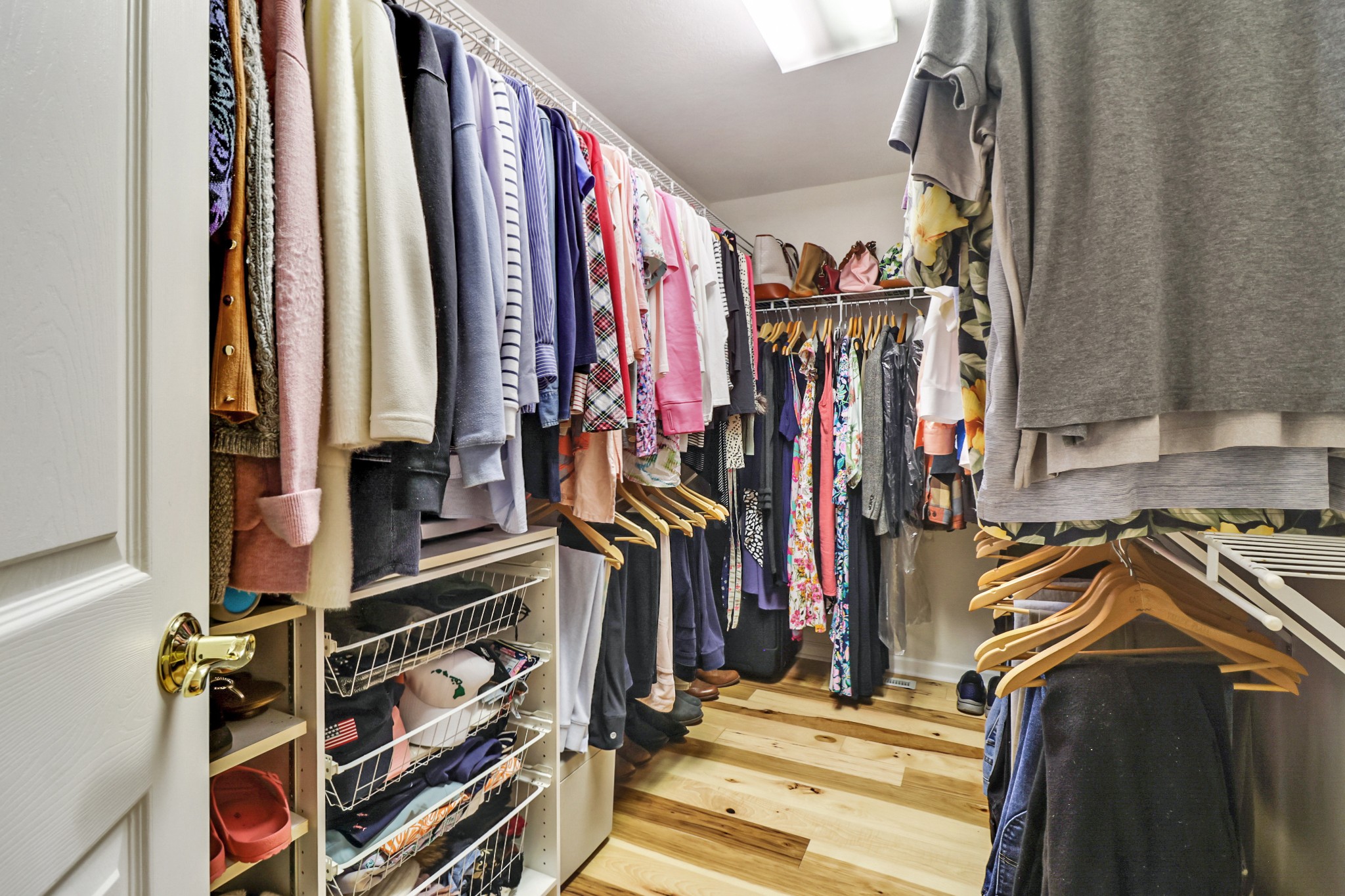 138 Rutgers Circle Crossville, TN 38558 - Photo 20 of 45 a view of walk in closet with clothes