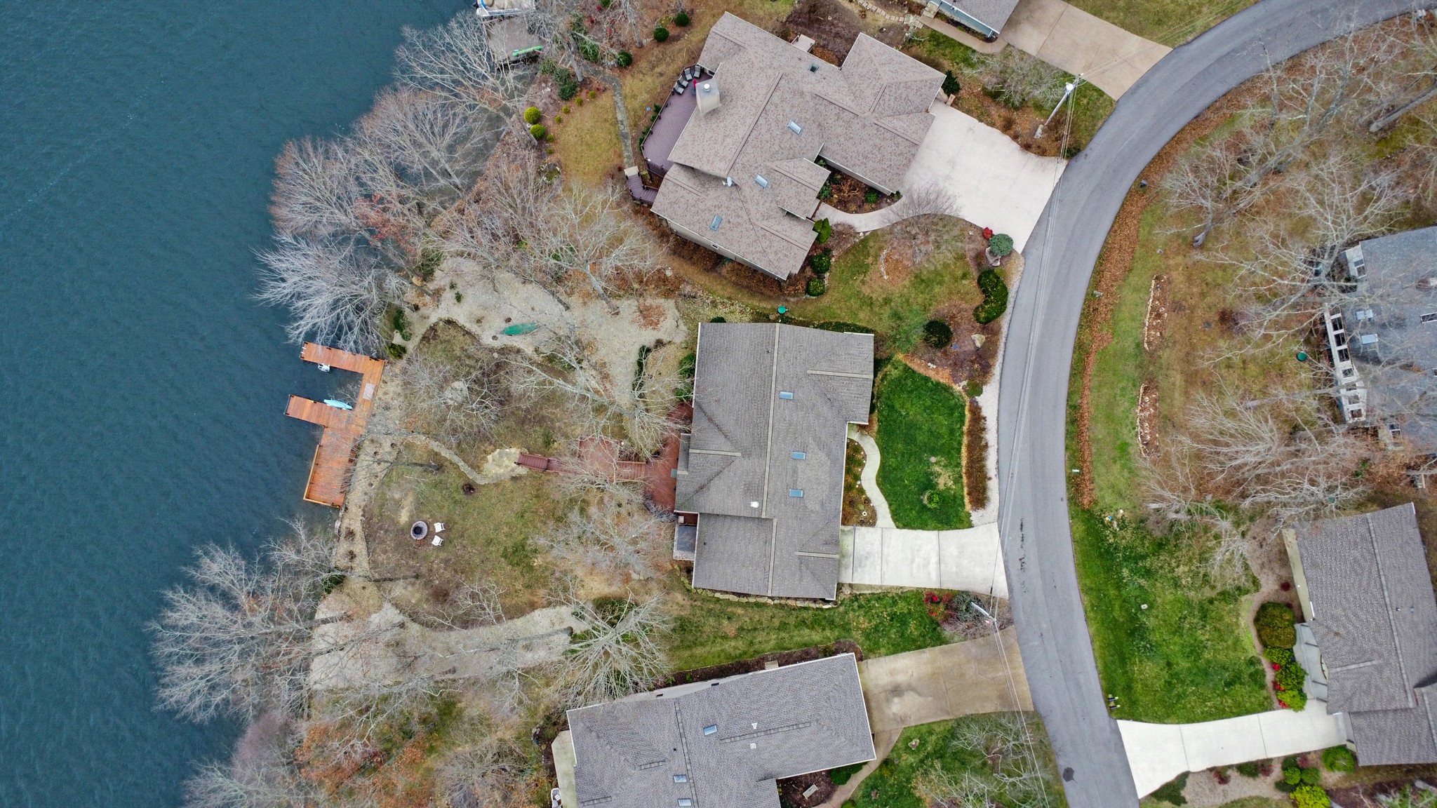 138 Rutgers Circle Crossville, TN 38558 - Photo 21 of 45 an aerial view of a house with a yard