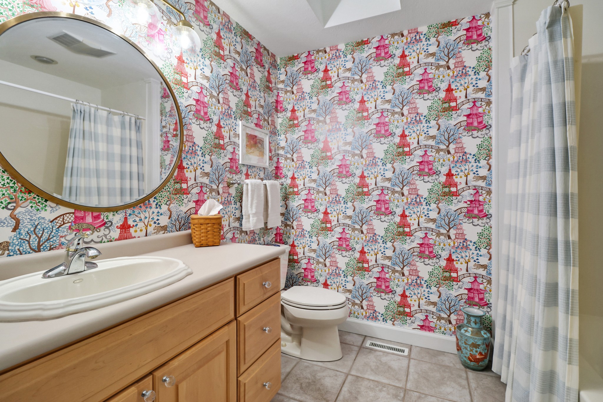 138 Rutgers Circle Crossville, TN 38558 - Photo 24 of 45 a bathroom with a sink toilet mirror and vanity