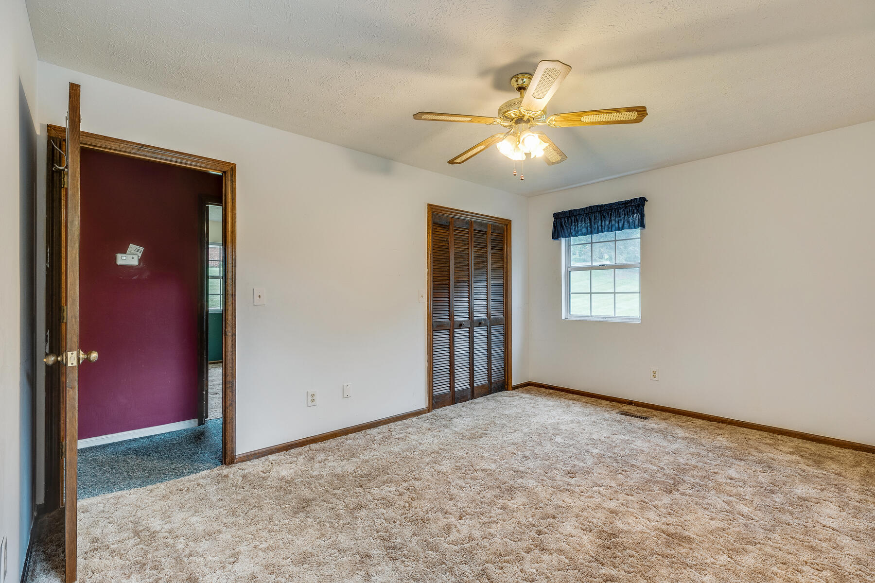 112 Unaka Subdivision Road Elizabethton, TN 37643 - Photo 25 of 49 016