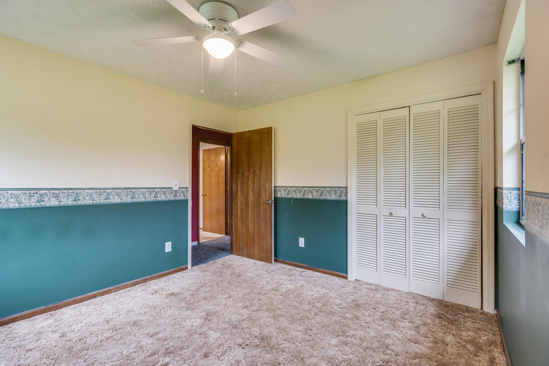 112 Unaka Subdivision Road Elizabethton, TN 37643 - Photo 29 of 49 021