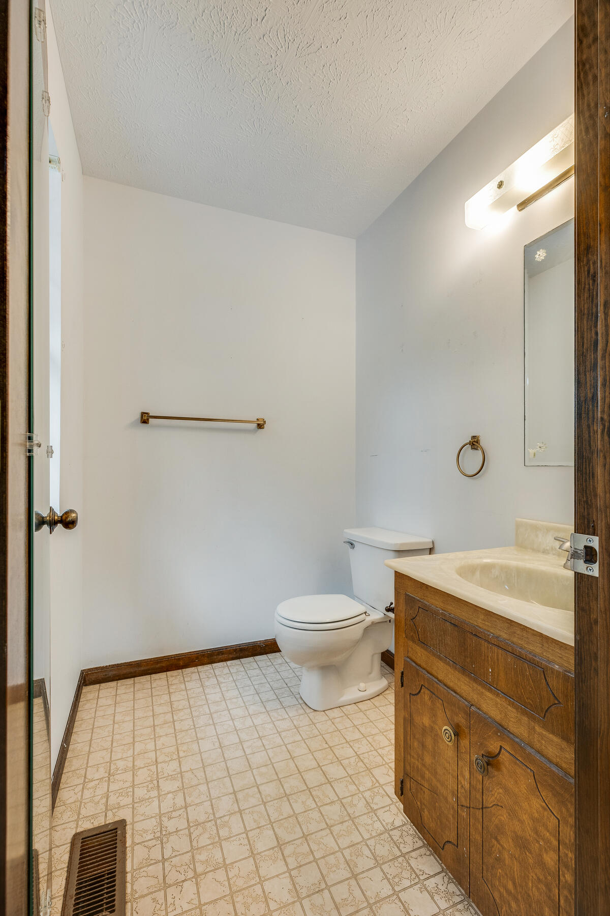112 Unaka Subdivision Road Elizabethton, TN 37643 - Photo 31 of 49 018