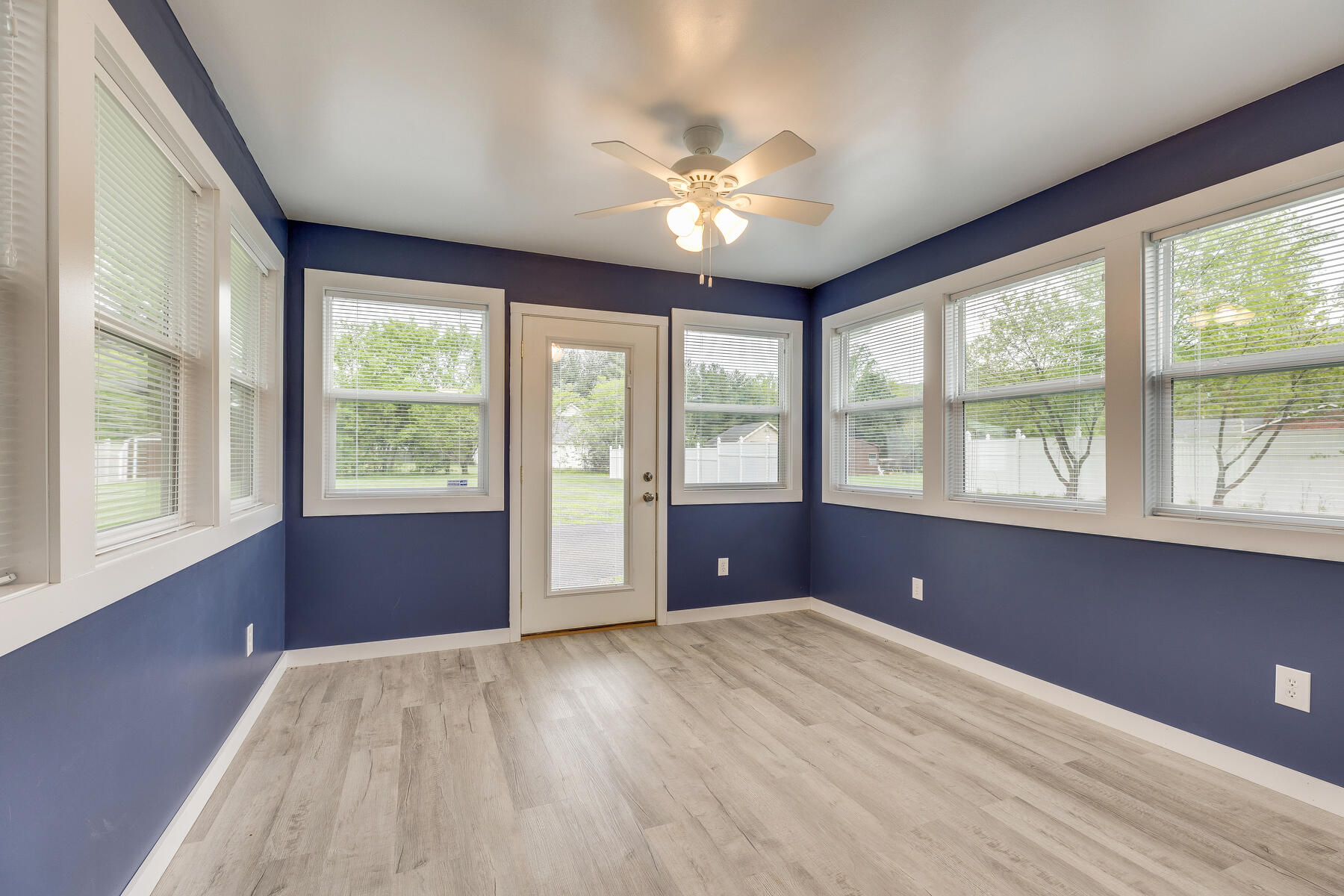 112 Unaka Subdivision Road Elizabethton, TN 37643 - Photo 36 of 49 030