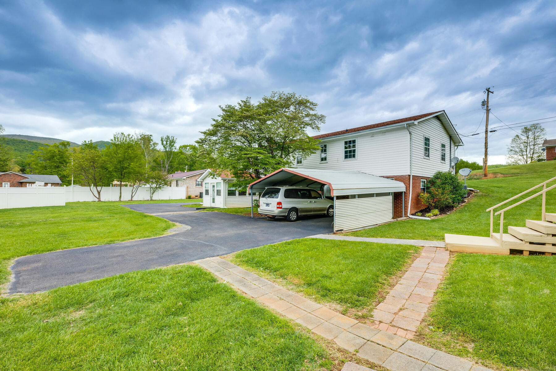 112 Unaka Subdivision Road Elizabethton, TN 37643 - Photo 44 of 49 038