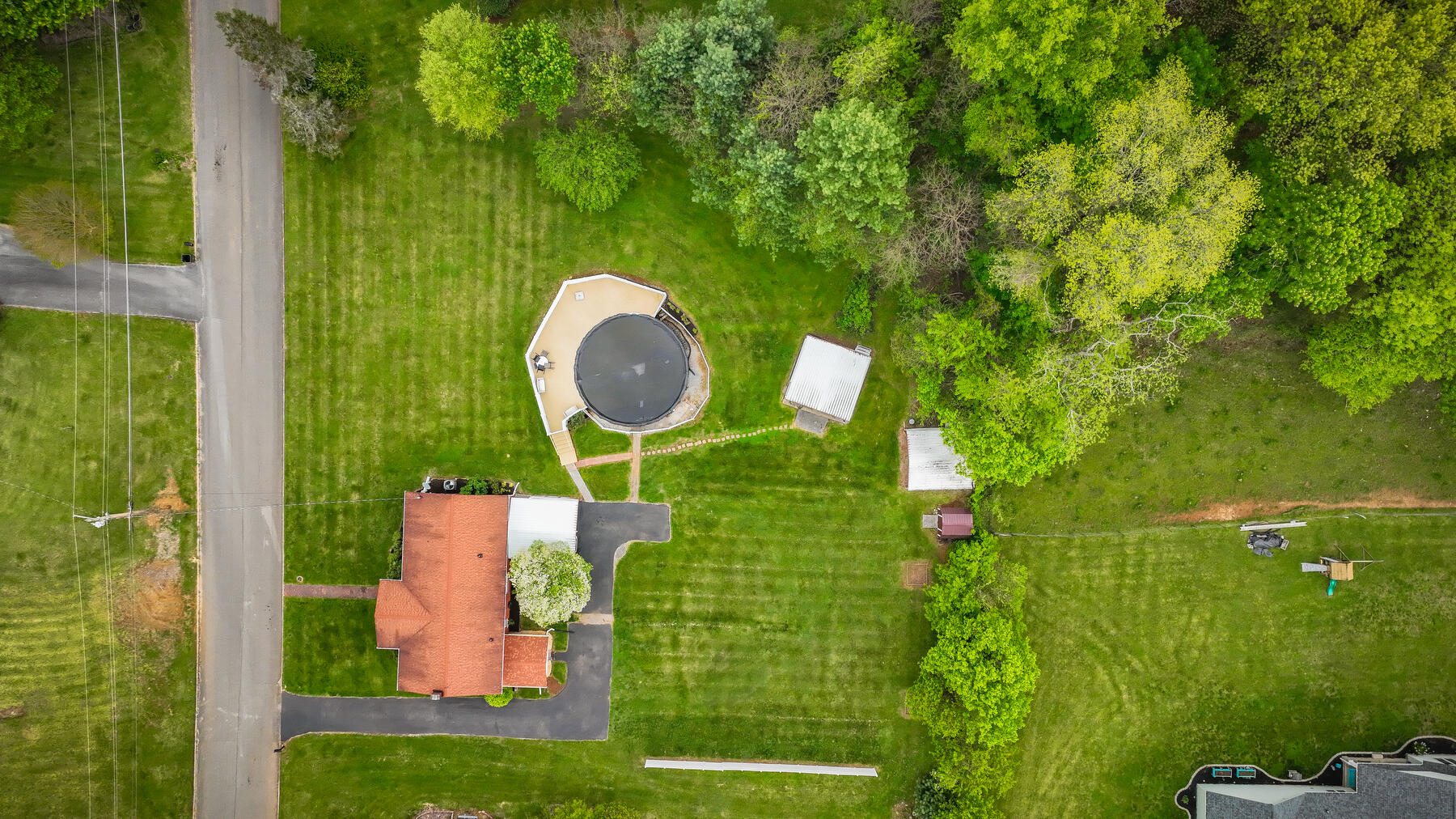 112 Unaka Subdivision Road Elizabethton, TN 37643 - Photo 49 of 49 105