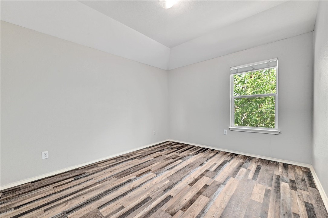 2049 Rachel Lane Round Rock, TX 78664 - Photo 25 of 36 an empty room with a window