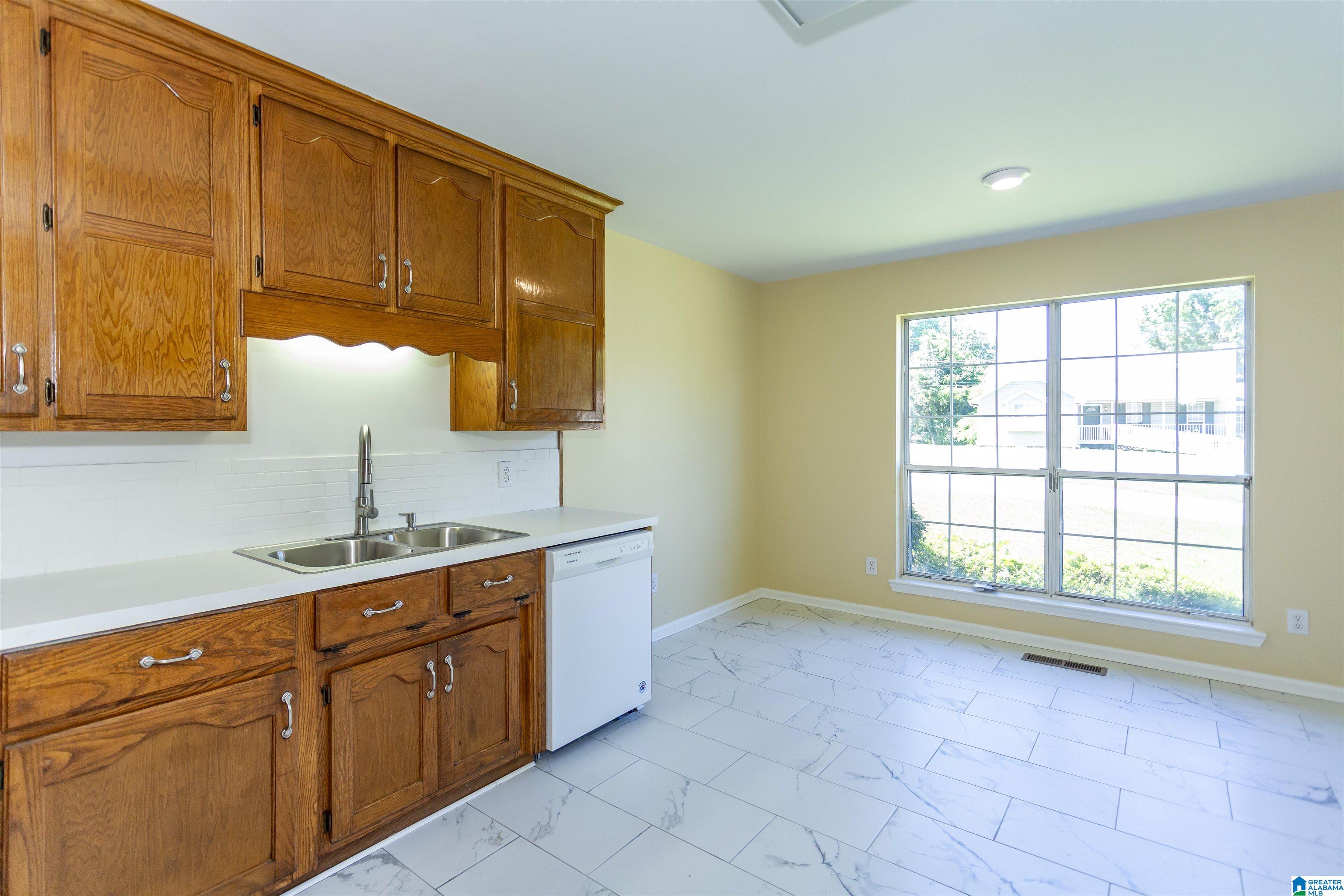 713 Jason Circle Center Point, AL 35215 - Photo 17 of 41