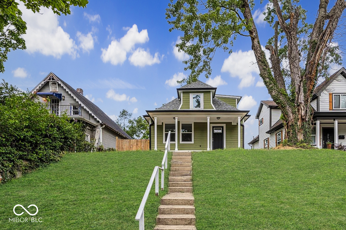 1338 North Parker Ave