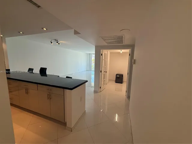 $3,000 | 19380 Collins Avenue, Unit 403, Sunny Isles Beach, FL 33160