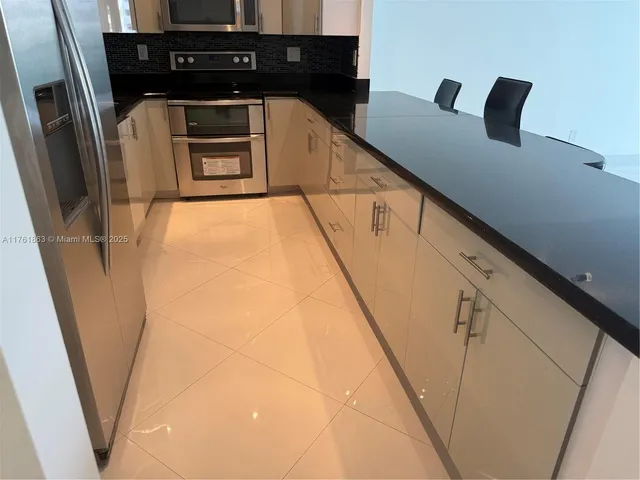 $3,000 | 19380 Collins Avenue, Unit 403, Sunny Isles Beach, FL 33160