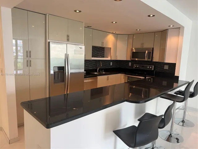 $3,000 | 19380 Collins Avenue, Unit 403, Sunny Isles Beach, FL 33160