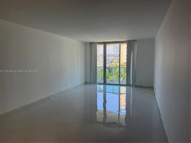 $3,000 | 19380 Collins Avenue, Unit 403, Sunny Isles Beach, FL 33160