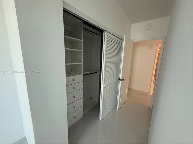 $3,000 | 19380 Collins Avenue, Unit 403, Sunny Isles Beach, FL 33160