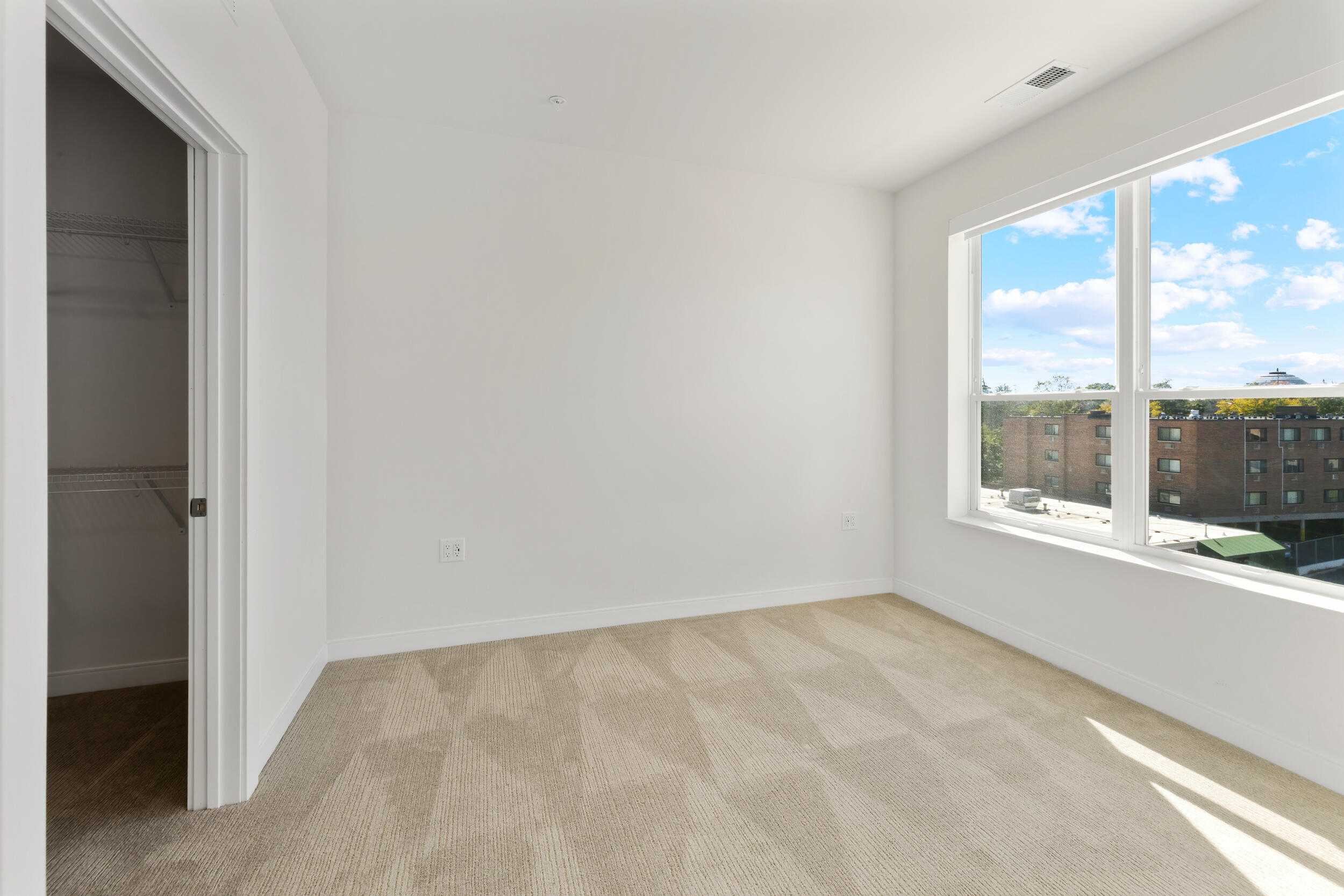 5945 6th Avenue, Unit 402 Kenosha, WI 53140 - Photo 8 of 24 IMG_0616