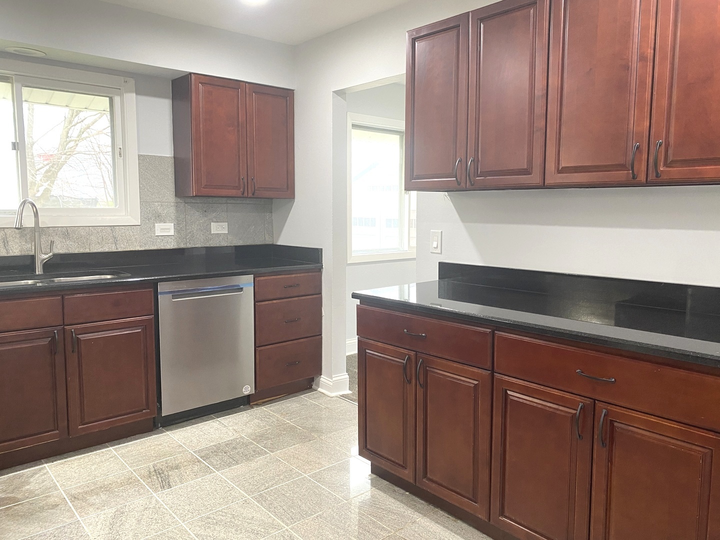 602 North Pinecrest Road Bolingbrook, IL 60440 - Photo 18 of 34 Gallery Image 18