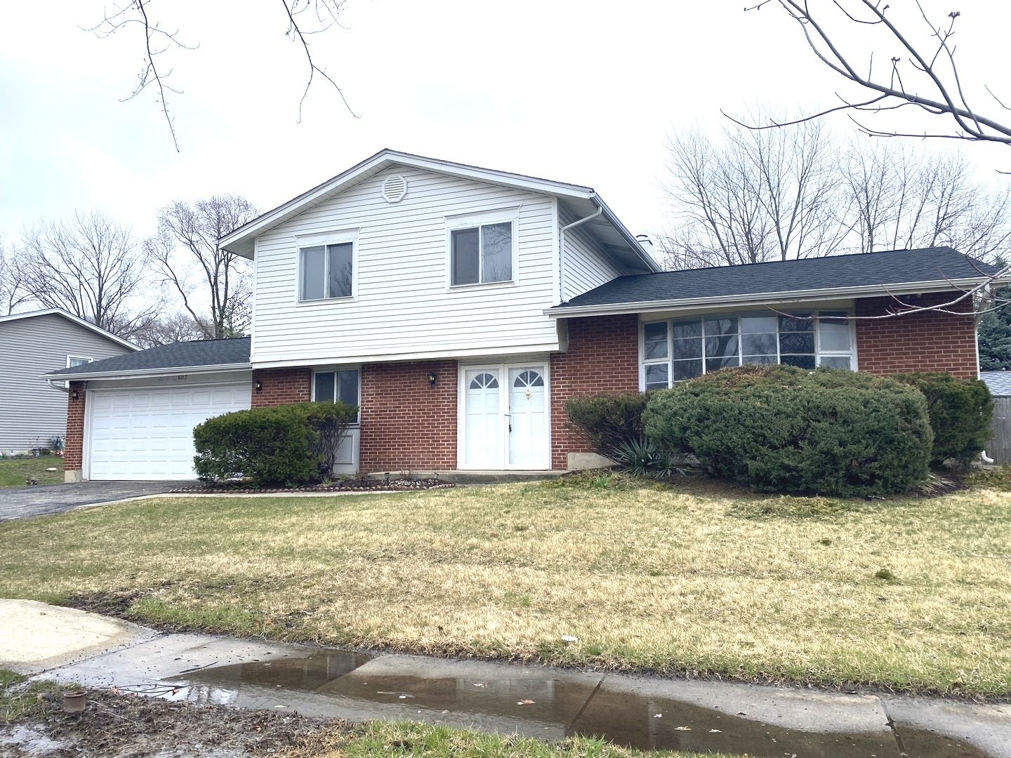 602 North Pinecrest Road Bolingbrook, IL 60440 - Photo 3 of 34 Gallery Image 3