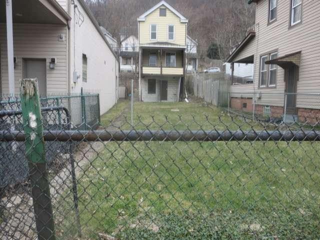 1411 Fleming Avenue McKees Rocks, PA 15136 - Photo 1 of 6 Gallery Image 1