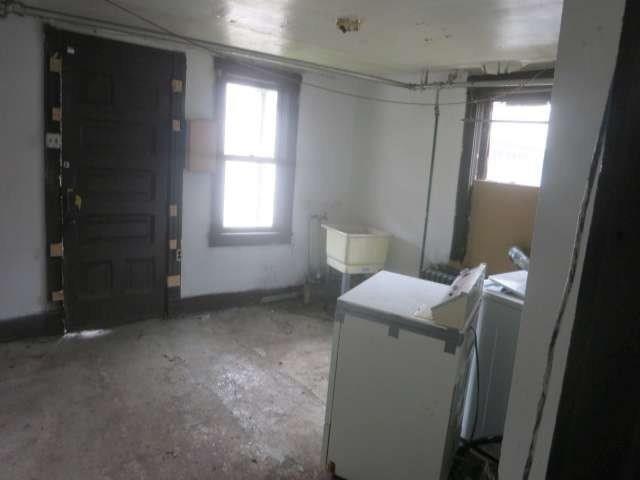 1411 Fleming Avenue McKees Rocks, PA 15136 - Photo 2 of 6 Gallery Image 2
