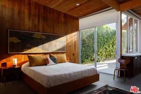 $1,799,000 | 2813 5th Avenue, Los Angeles, CA 90018