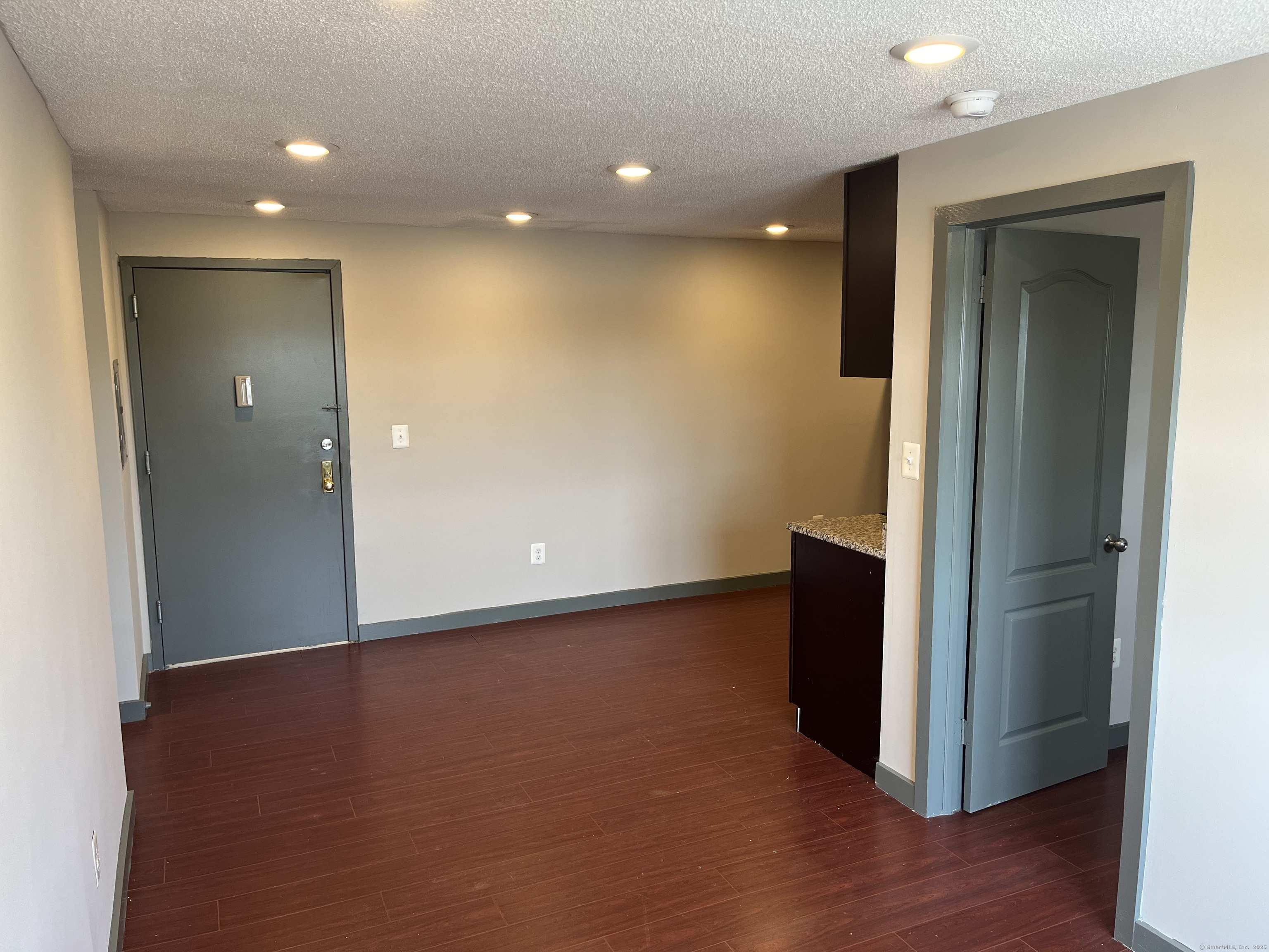 32 Cook Avenue, Unit D24 Meriden, CT 06451 - Photo 4 of 12