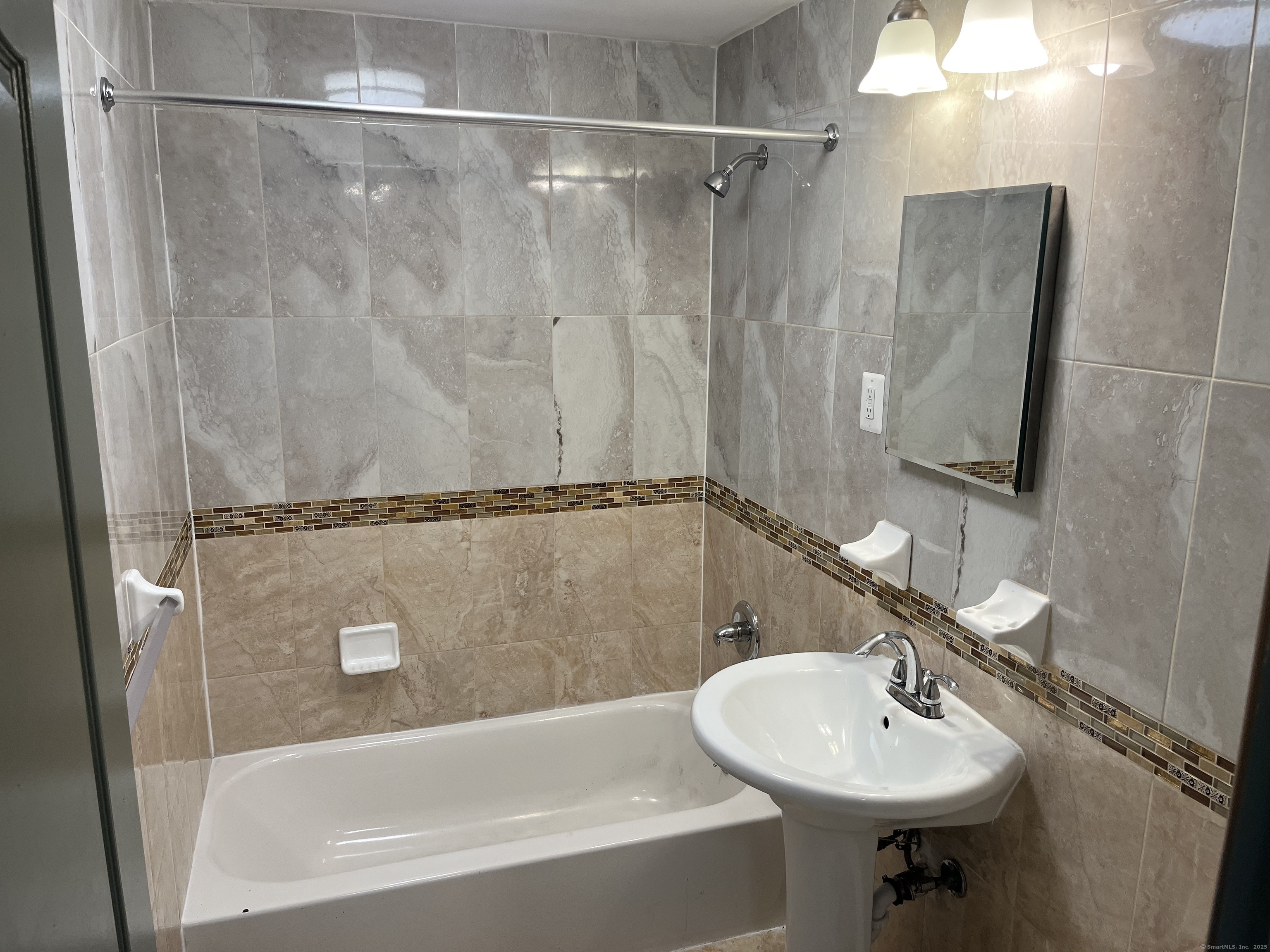 32 Cook Avenue, Unit D24 Meriden, CT 06451 - Photo 8 of 12