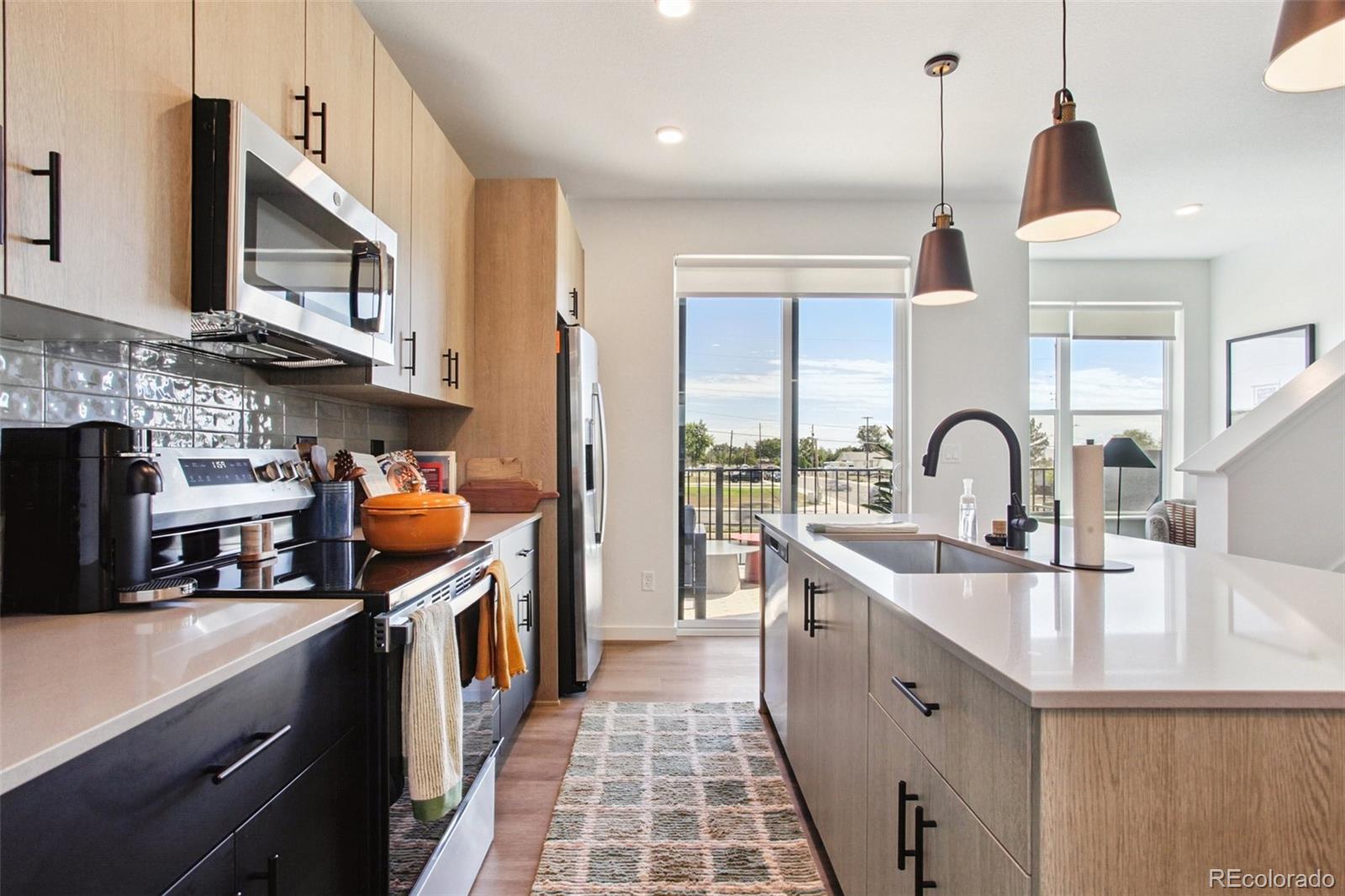 6431 Meade Way Arvada, CO 80003 - Photo 2 of 28