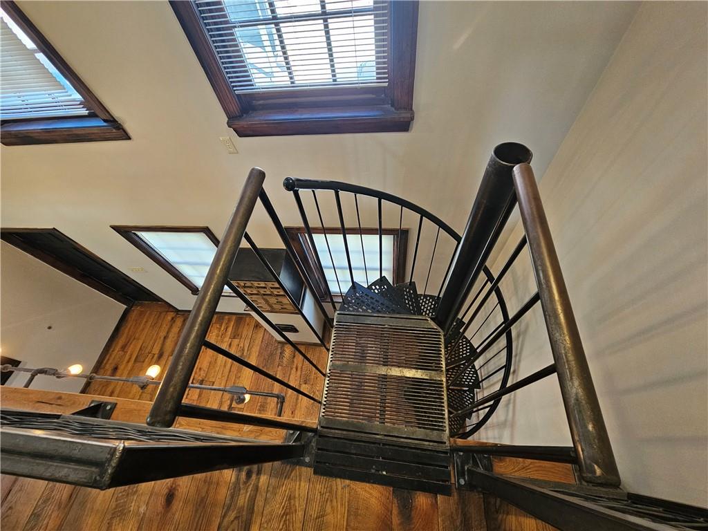 607 Middle Street Pittsburgh, PA 15212 - Photo 19 of 47