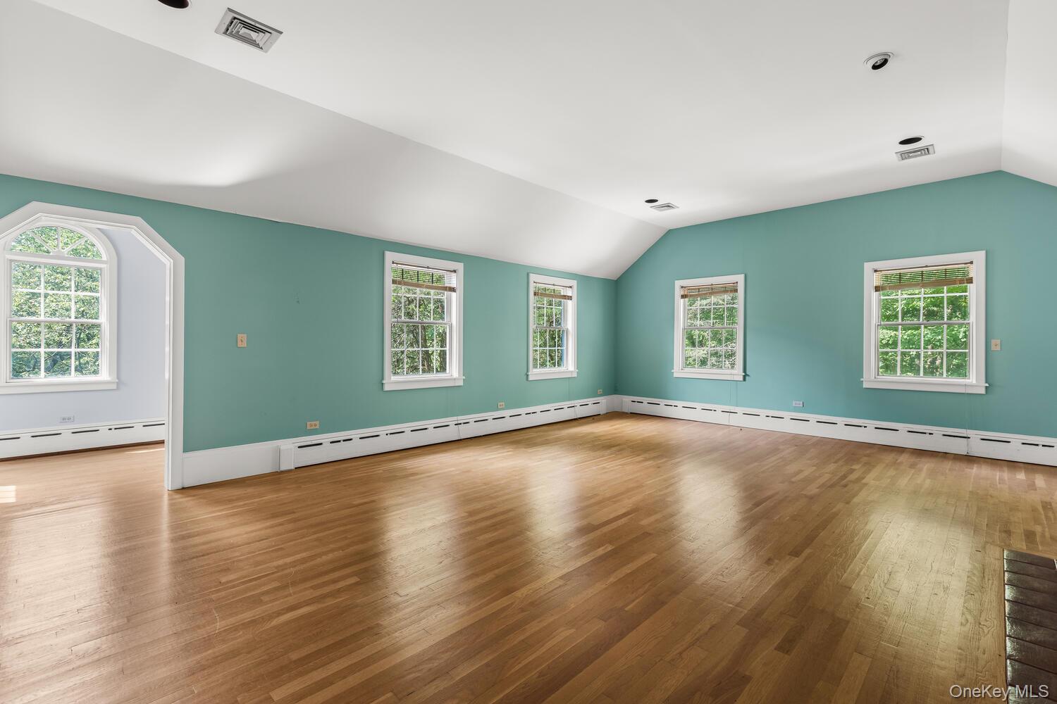 81 Glendale Road Ossining, NY 10562 - Photo 14 of 37 Unfurnished view of the same room