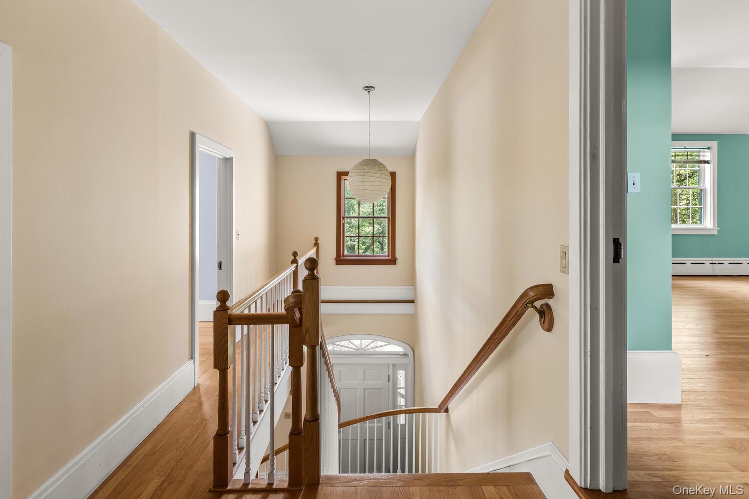 81 Glendale Road Ossining, NY 10562 - Photo 25 of 37 Circular staircase leading to main floor