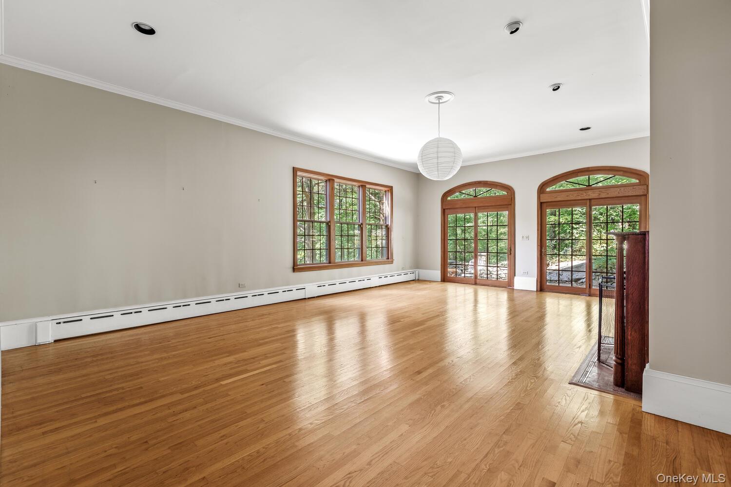 81 Glendale Road Ossining, NY 10562 - Photo 8 of 37 Unfurnished livingroom