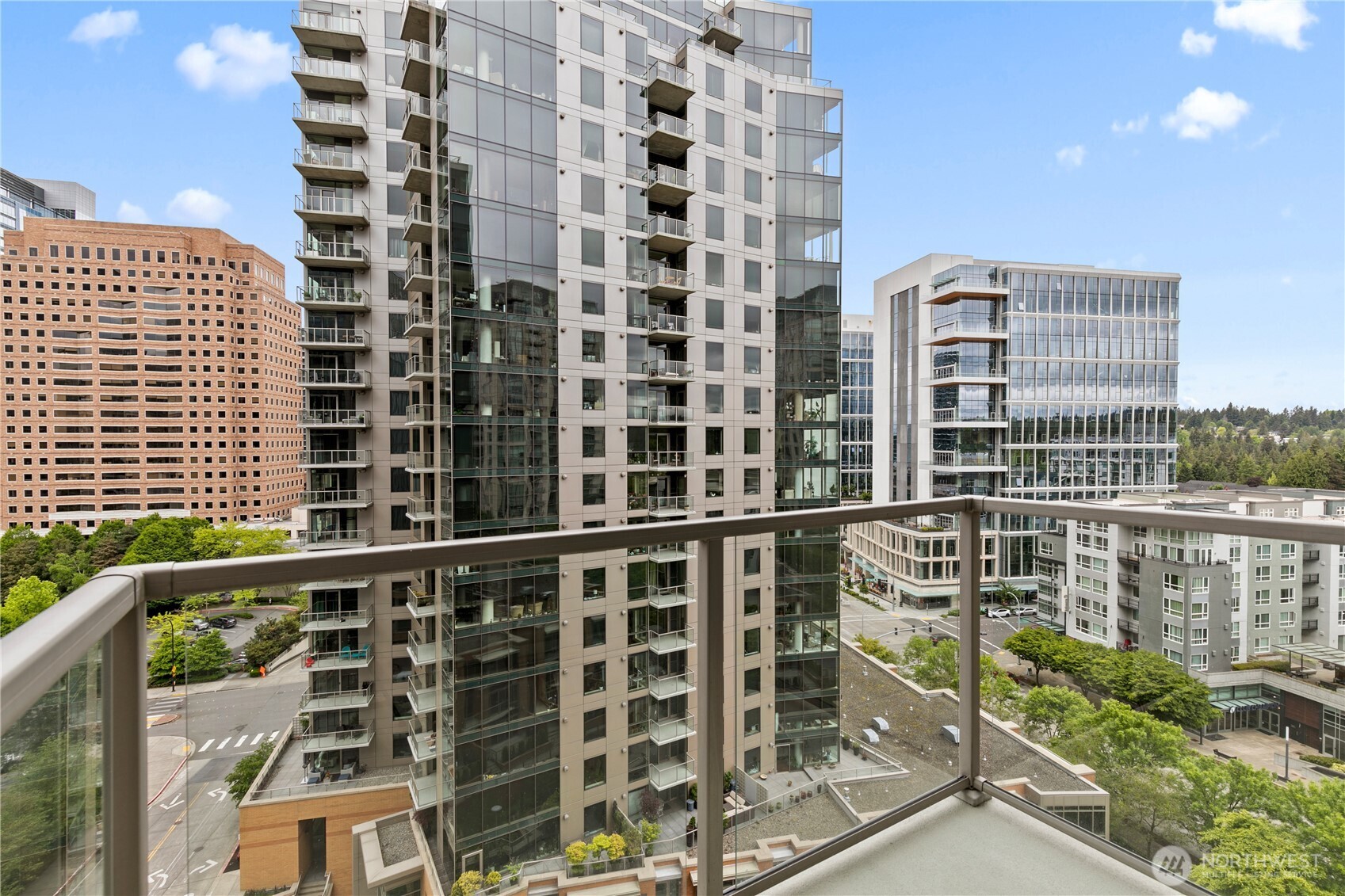 10650 Northeast 9th Place, Unit 1423 Bellevue, WA 98004 - Photo 11 of 40