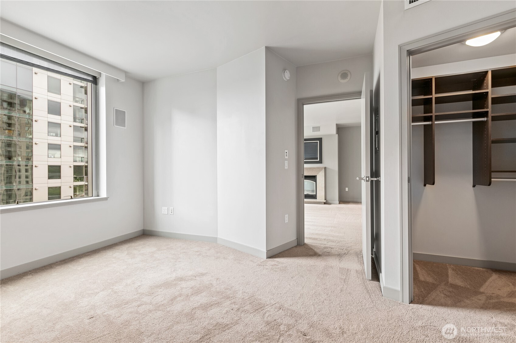 10650 Northeast 9th Place, Unit 1423 Bellevue, WA 98004 - Photo 15 of 40