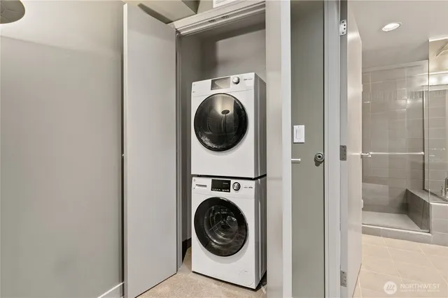 $799,000 | 10650 Northeast 9th Place, Unit 1423, Bellevue, WA 98004