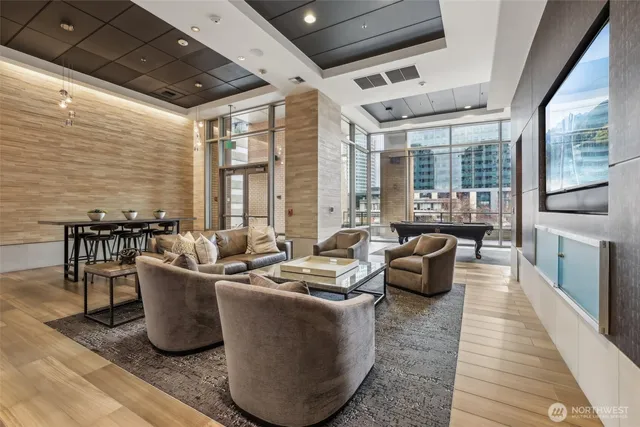 $799,000 | 10650 Northeast 9th Place, Unit 1423, Bellevue, WA 98004