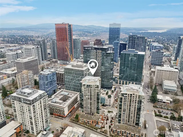 $799,000 | 10650 Northeast 9th Place, Unit 1423, Bellevue, WA 98004