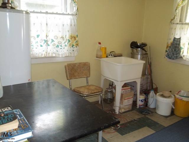 8105 Emigh Road Lexington, MI 48450 - Photo 19 of 22 31162393-18.JPG