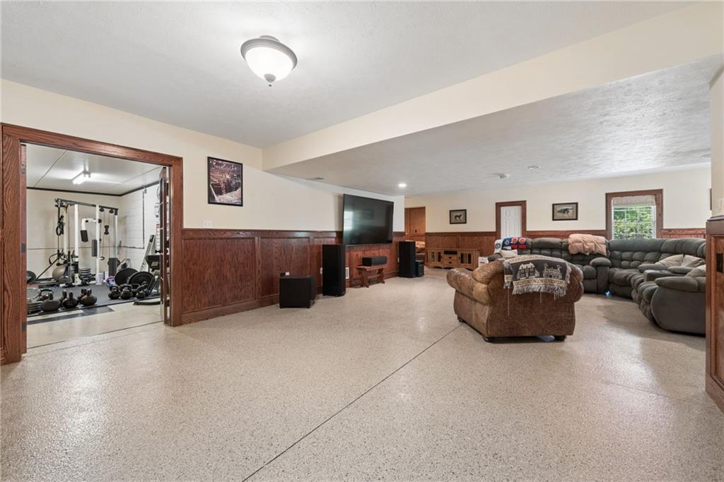 1010 Augusta Circle Irwin, PA 15642 - Photo 23 of 39