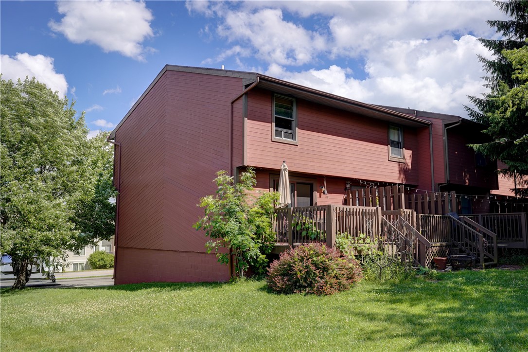 111 Willingate Road Perinton, NY 14450 - Photo 2 of 32