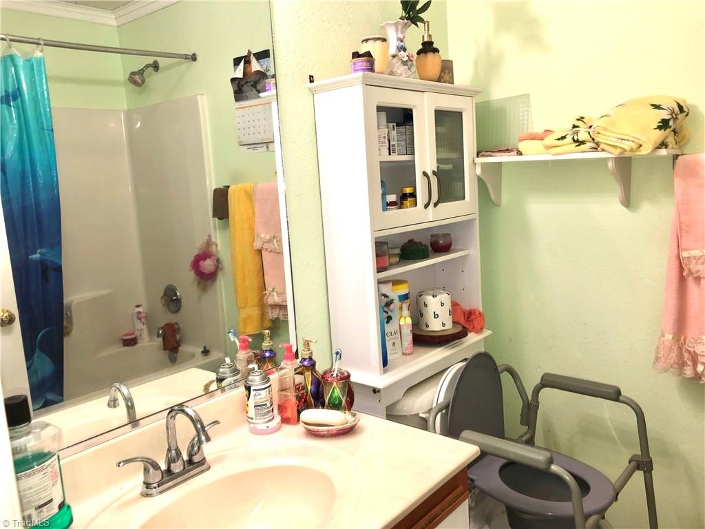 1717 Challock Way High Point, NC 27260 - Photo 23 of 26 Gallery Image 23