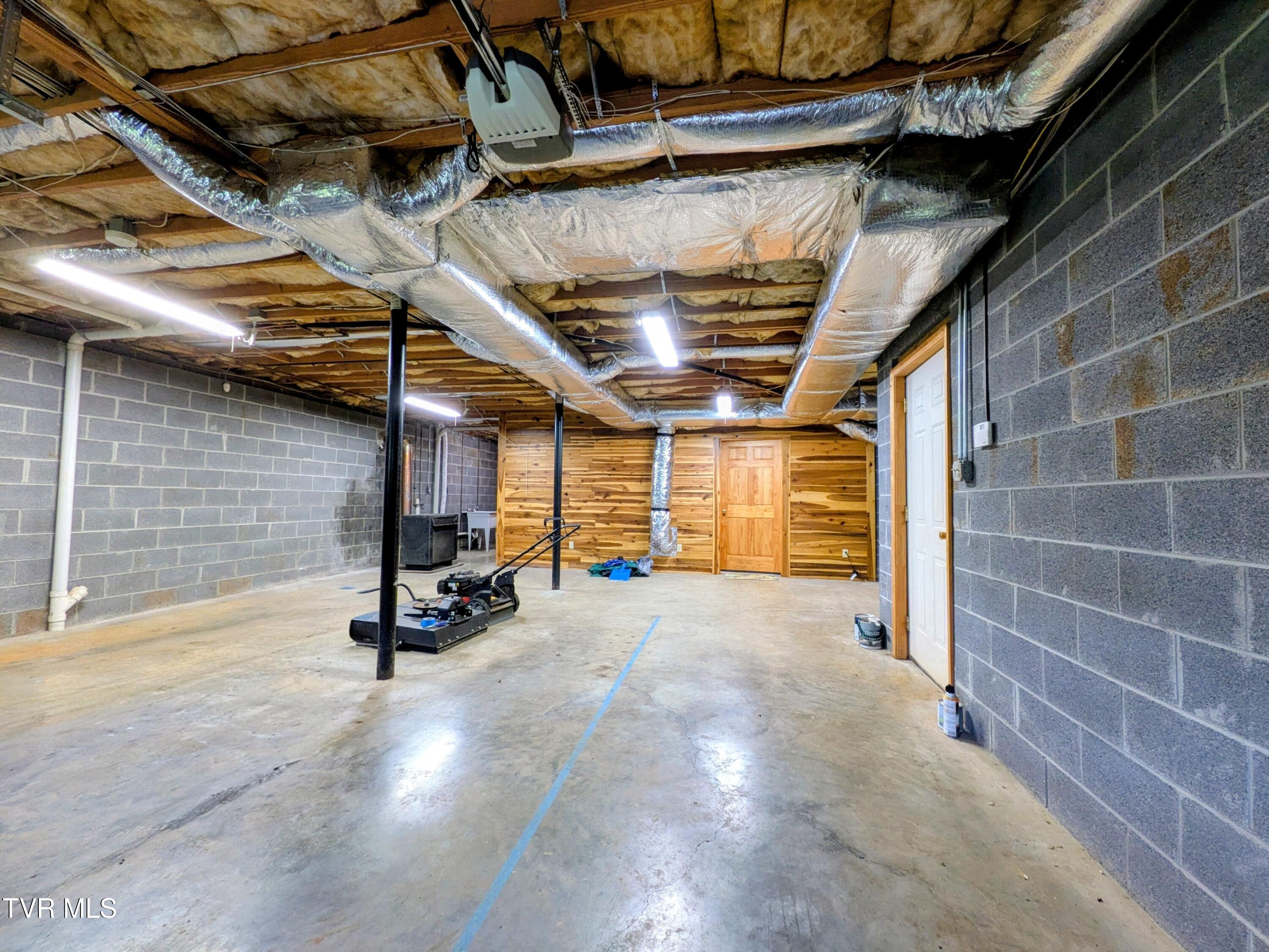 113 Nave Hollow Road Elizabethton, TN 37643 - Photo 44 of 91 Garage(1)