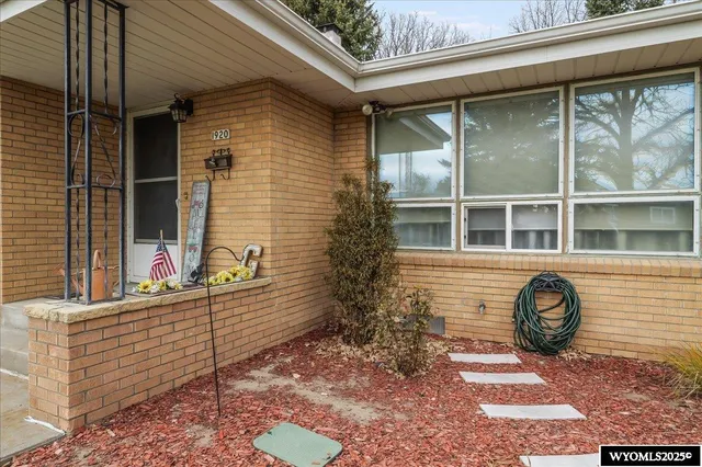 $225,000 | 1920 Davis Avenue, Gering, NE 69341