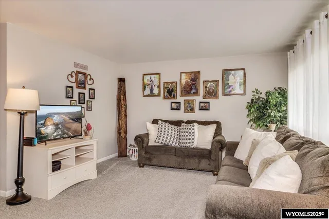 $225,000 | 1920 Davis Avenue, Gering, NE 69341