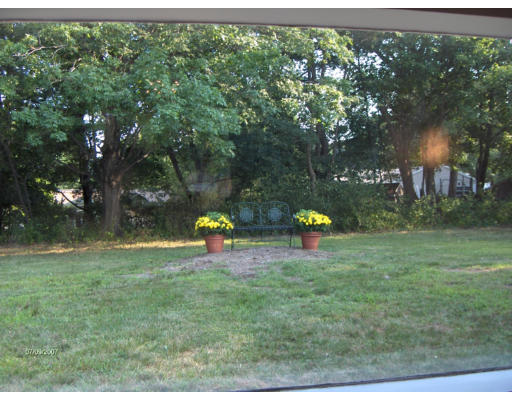 21 Irving Road Natick, MA 01760 - Photo 13 of 13 a view of a park