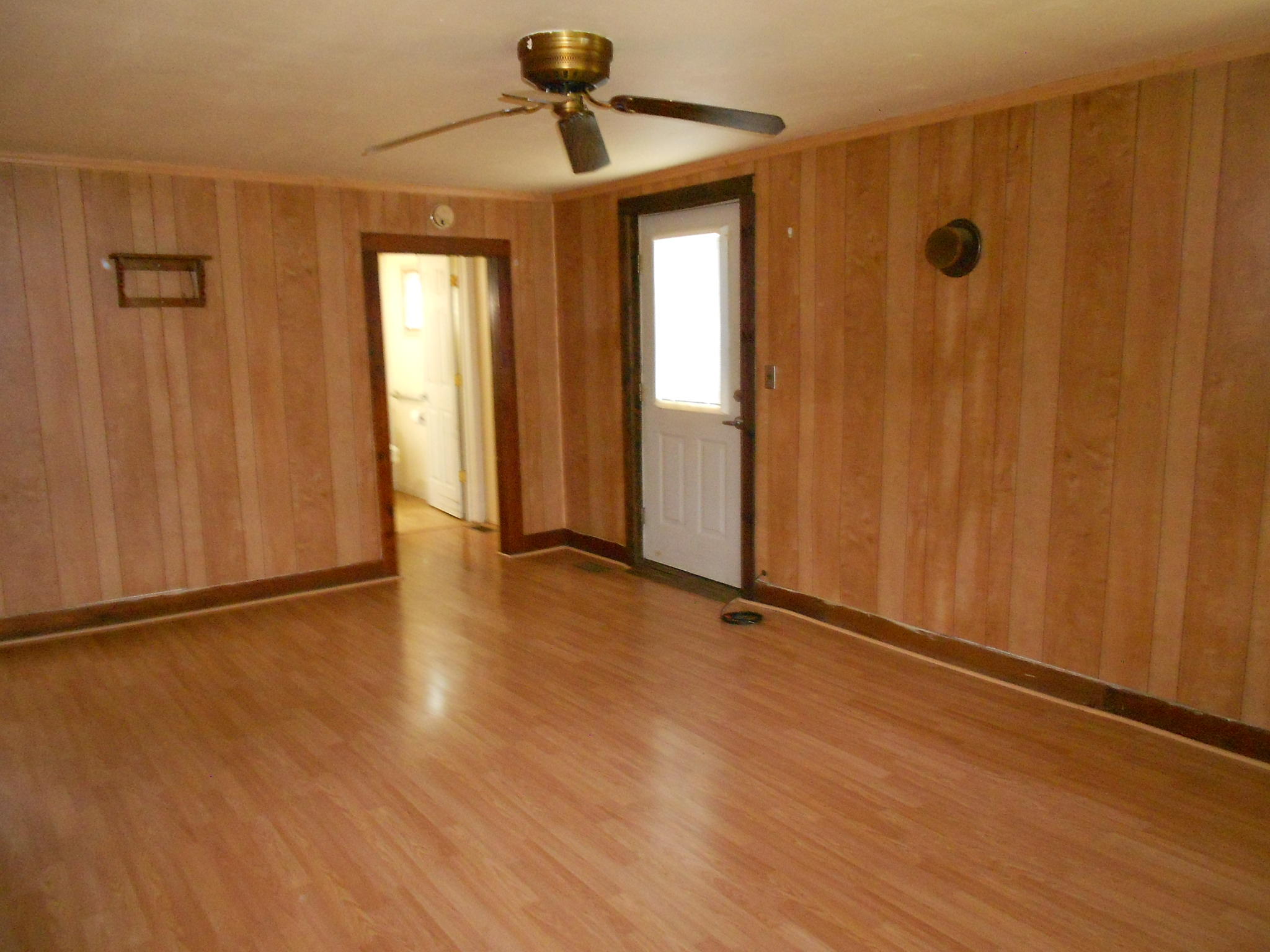 1740 Lawson Road Crossville, TN 38571 - Photo 14 of 26 14 Living room